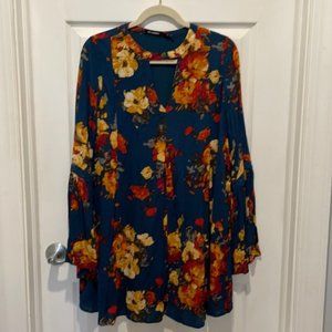 BNWOT Cute long sleeve mini dress size Medium.